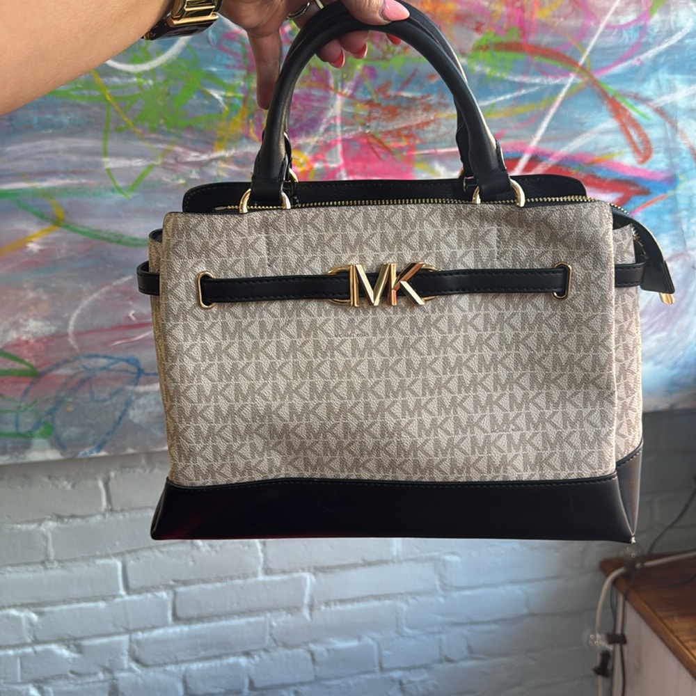 Michael Kors Reed Large Vanilla Black Satchel - Picture 9 of 9